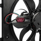 Radyatör fanı elektrik soketi ve kablolu fan gövdesi